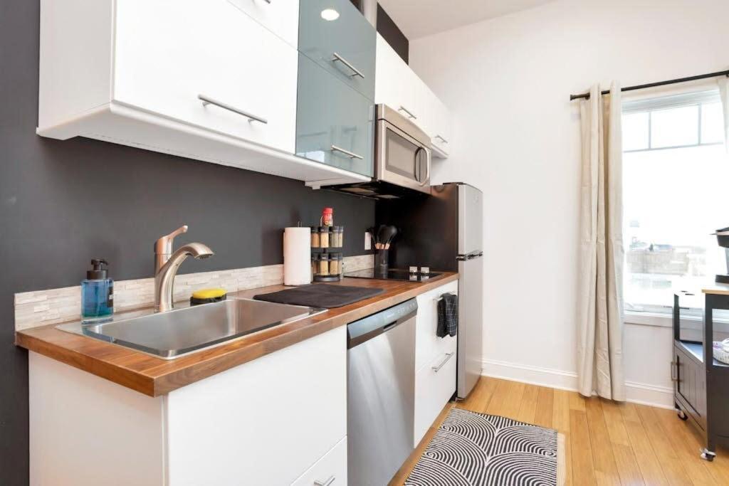 Cozy 1 Bedroom Kitchen Apartment Danbury